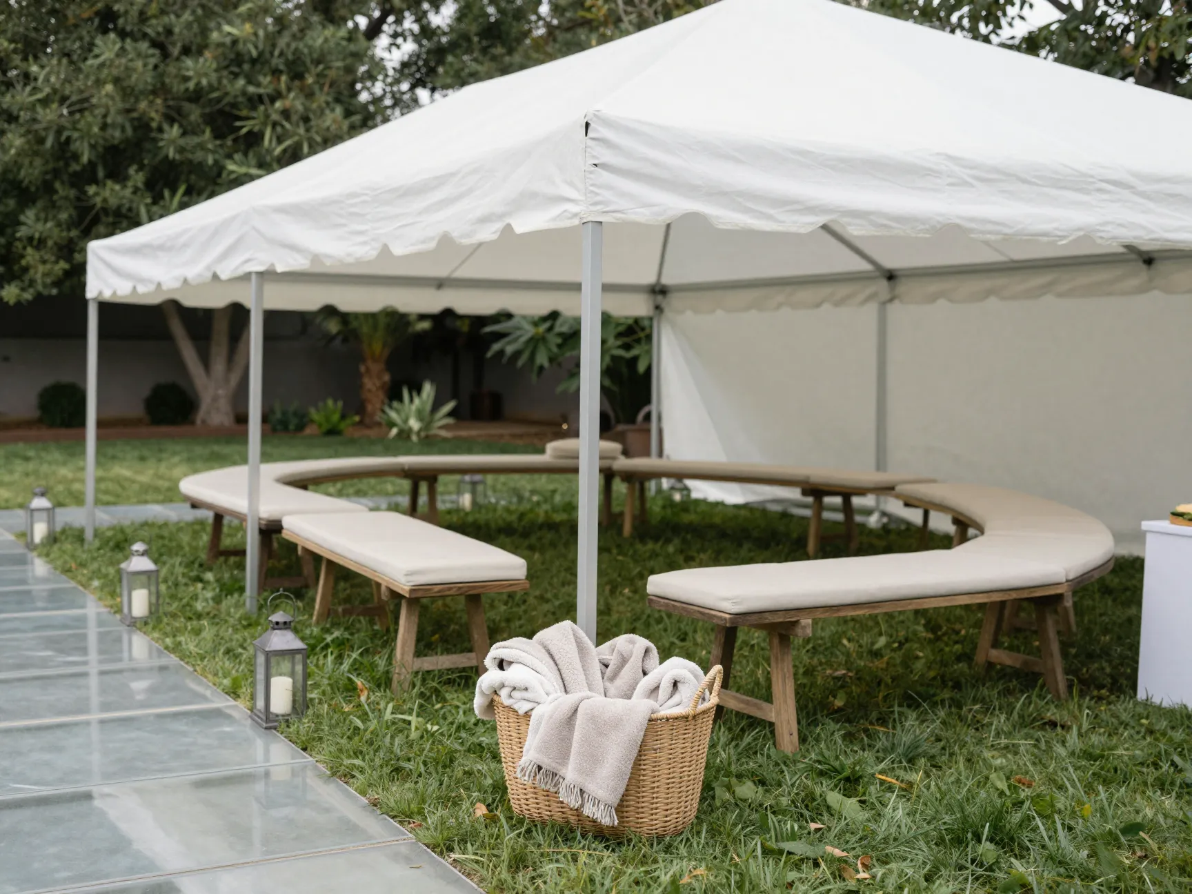 Practical comfort planning with tent shade and blanket basket