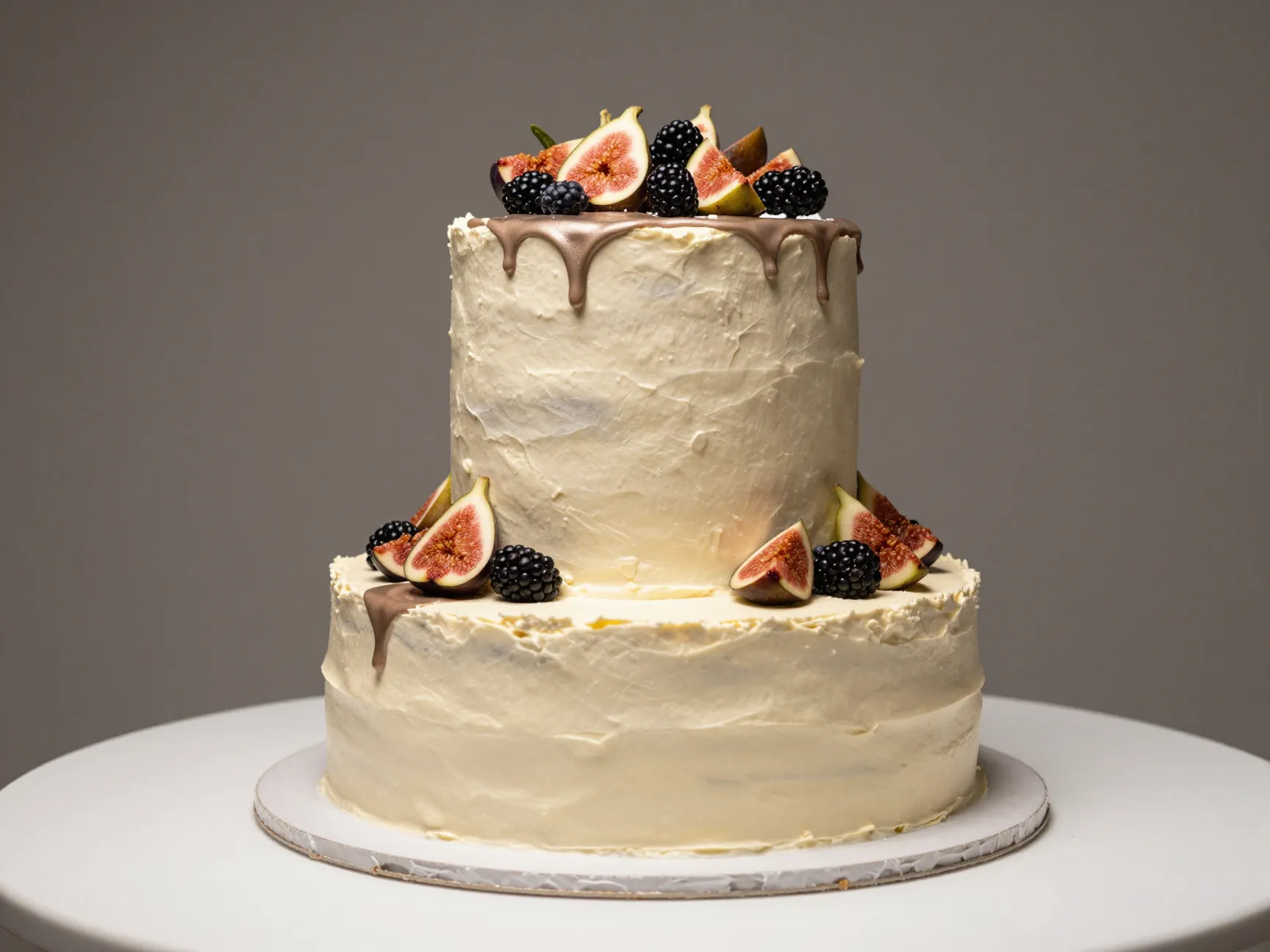 Oversized single tier cake dramatic focal point dessert table