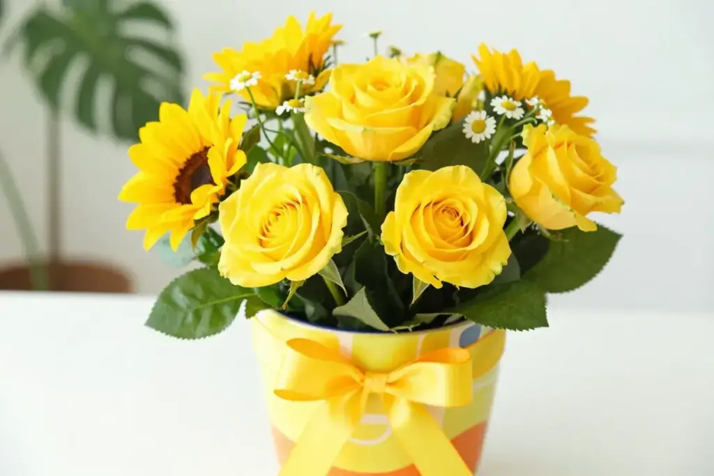Six yellow roses sunflowers cheerful ceramic pot friendship
