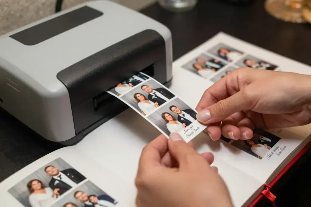 Instant keepsakes photo strip guest receives printed memory
