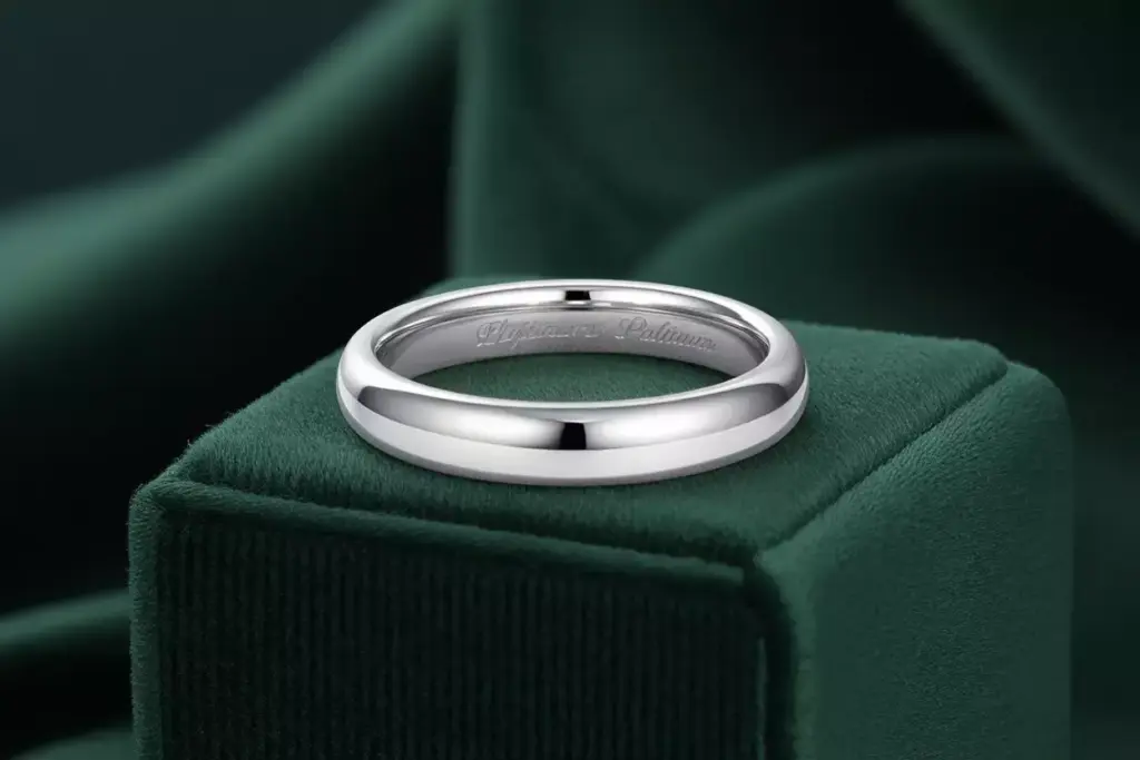 Classic platinum comfort fit band isolated on velvet