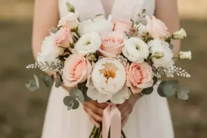 Read more about the article 7 Classy Wedding Bouquets That Exude Sophistication and Style