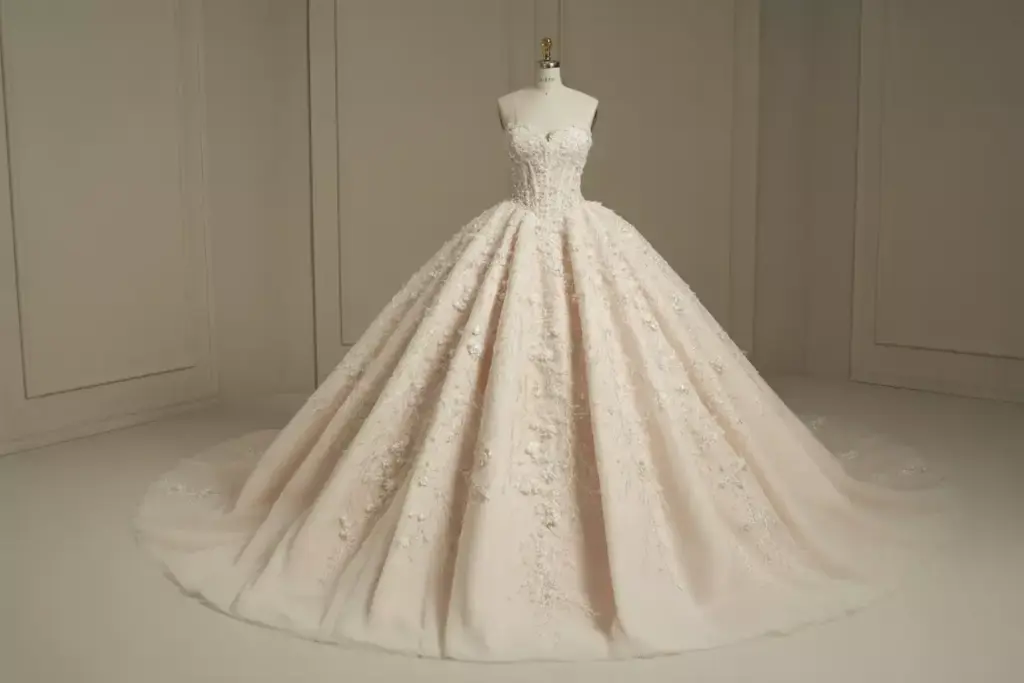 Strapless ballgown floral lace appliques tulle skirt cathedral train