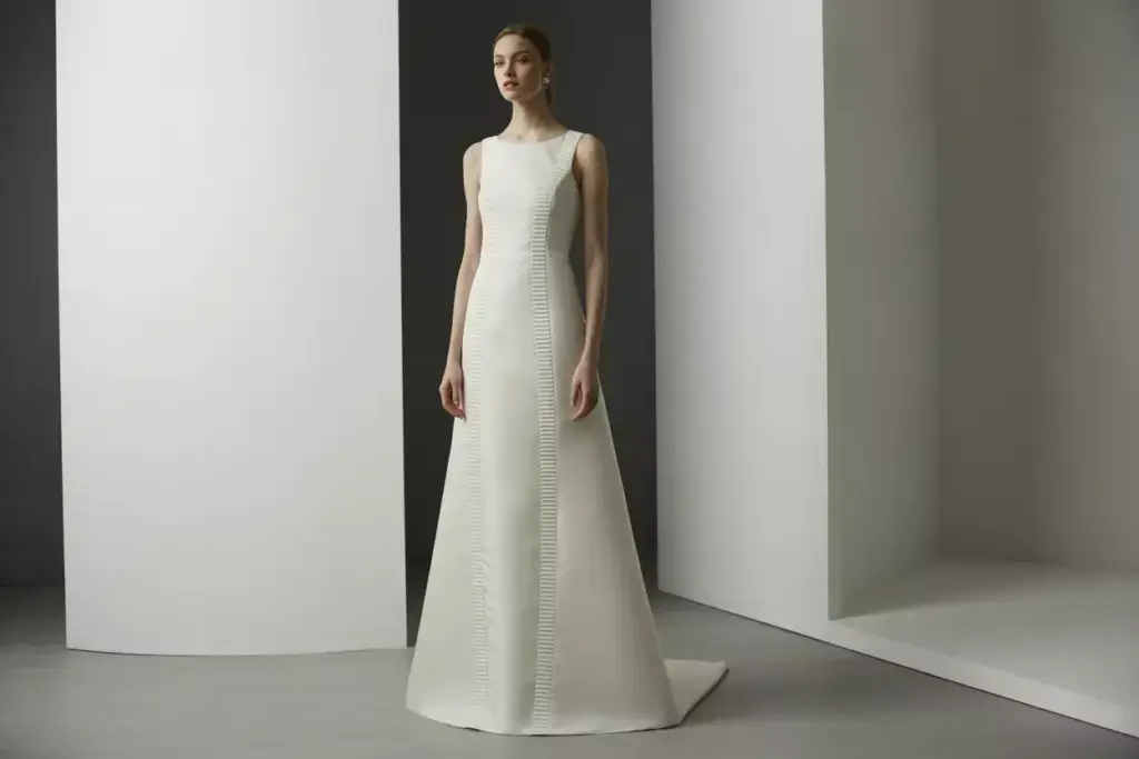 Column wedding dress architectural silhouette modern minimalist interior