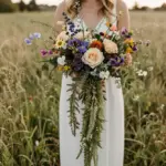 7 Jaw-Dropping Cascading Bouquets for a Dramatic Entrance