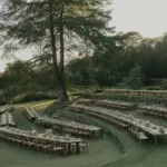 7 Wedding Tables Set Up Ideas to Maximize Space and Style