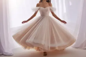 Read more about the article 7 Romantic Off-the-Shoulder A-Line Wedding Dresses for a Dreamy Silhouette