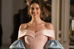 Read more about the article 8 Chic Bridal Shower Dresses For Guests That Nail The Dress Code