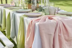 Read more about the article 8 Table Linens for Wedding Receptions That Elevate Your Look