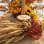 8 Warm & Inviting Autumn Wedding Centerpieces for a Cozy Celebration