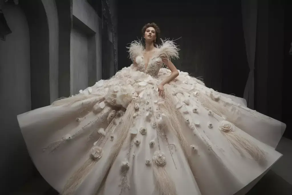 Marchesa dramatic tulle floral gown red carpet glamour