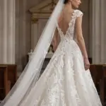 8 Beautiful Wedding Dresses That Will Take Your Breath Away