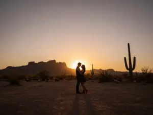 Read more about the article 9 Arizona Engagement Photo Spots for Desert Chic & Mountain Magic