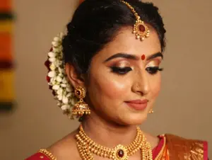 Read more about the article 9 Stunning Indian Bridal Makeup Looks for Your Big Day